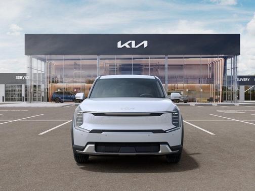 White Pearl 2026 Kia EV9 Light Long Range