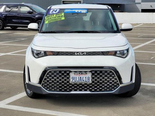 Snow White Pearl 2024 Kia Soul EX