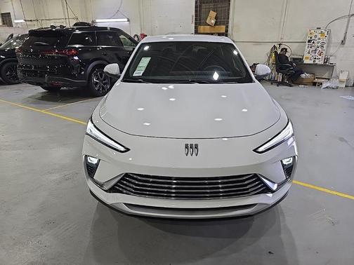 Summit White 2026 Buick Envista Preferred