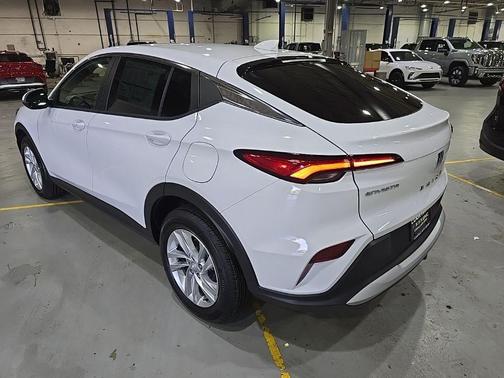 Summit White 2026 Buick Envista Preferred