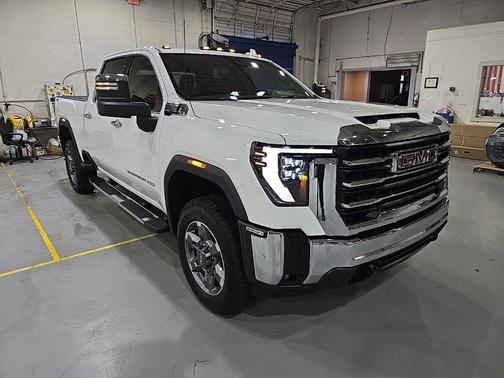 Summit White 2025 GMC Sierra 2500 SLT