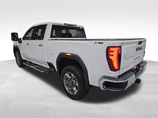 Summit White 2025 GMC Sierra 2500 SLT