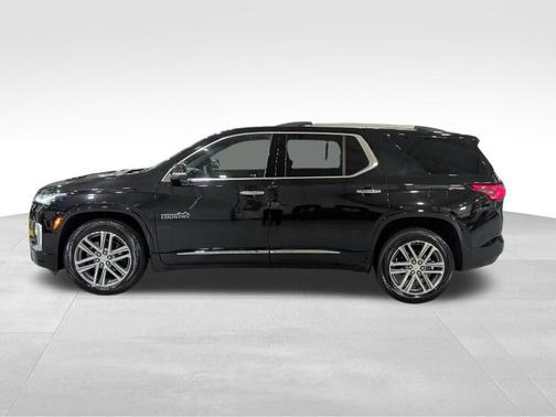 Mosaic Black Metallic 2023 Chevrolet Traverse High Country