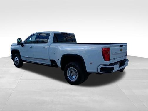 2025 Chevrolet Silverado 3500 High Country