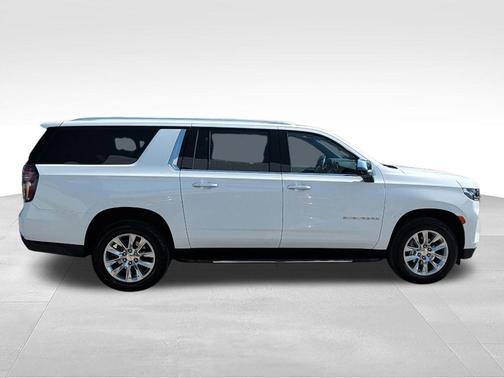 Summit White 2023 Chevrolet Suburban Premier