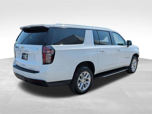 Summit White 2023 Chevrolet Suburban Premier