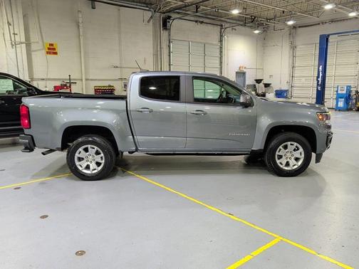 Satin Steel Metallic 2022 Chevrolet Colorado LT