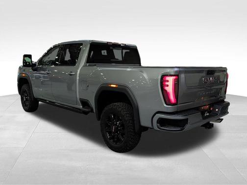Sterling 2025 GMC Sierra 3500 AT4