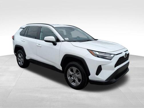 Ice 2024 Toyota RAV4 XLE