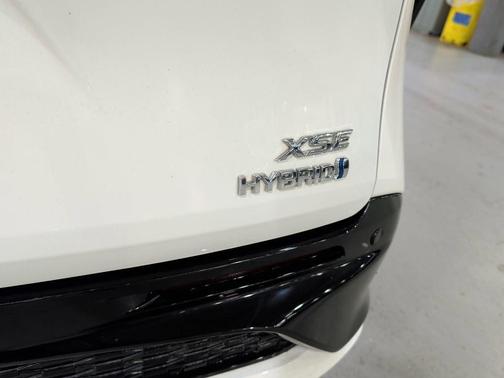 2022 Toyota Sienna XSE 7 Passenger