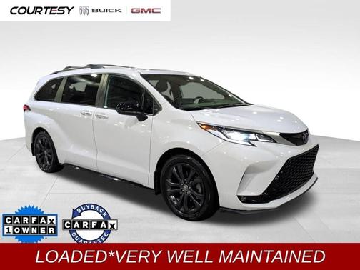 2022 Toyota Sienna XSE 7 Passenger
