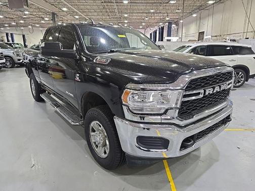 Diamond Black 2022 RAM 2500 Tradesman