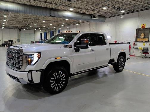 2024 GMC Sierra 2500 Denali