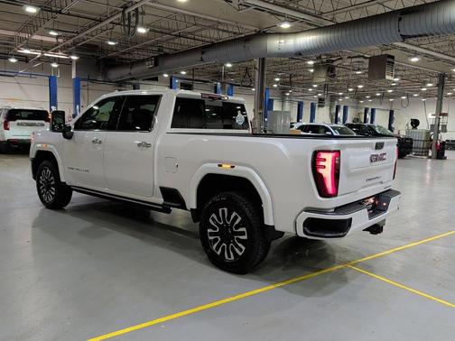 2024 GMC Sierra 2500 Denali