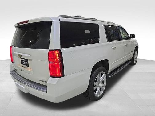 Iridescent Pearl Tricoat 2019 Chevrolet Suburban Premier