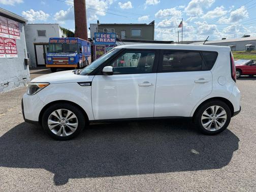 2015 Kia Soul +