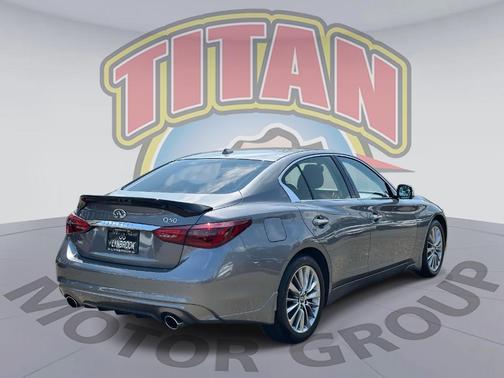 2023 INFINITI Q50 LUXE