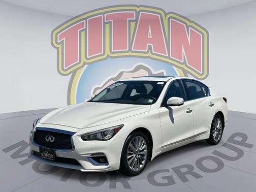 2022 INFINITI Q50 LUXE