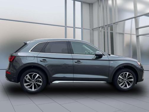 2023 Audi Q5 45 S line quattro Premium