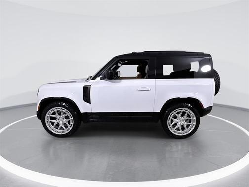 2025 Land Rover Defender 90 P400 X-Dynamic SE