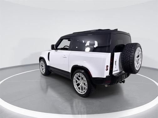 2025 Land Rover Defender 90 P400 X-Dynamic SE