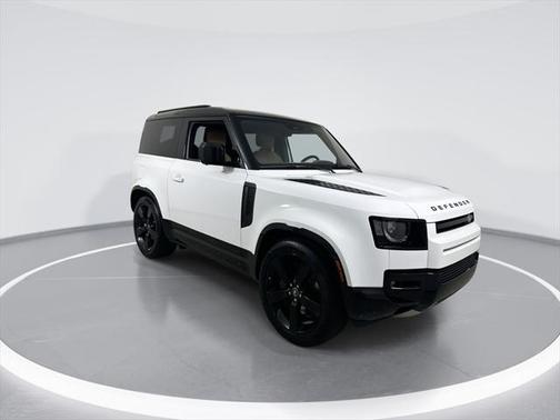 2025 Land Rover Defender 90 P400 X-Dynamic SE