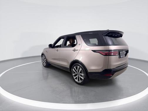 2025 Land Rover Discovery P300 Dynamic SE