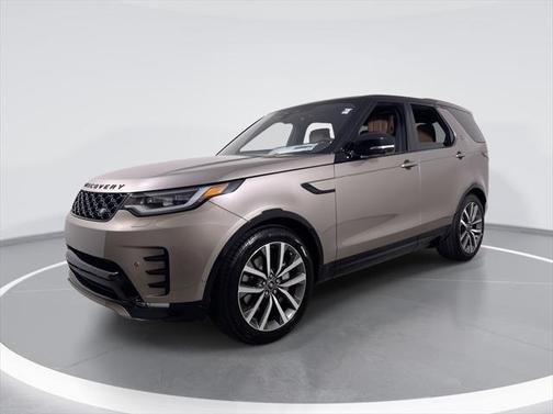 2025 Land Rover Discovery P300 Dynamic SE