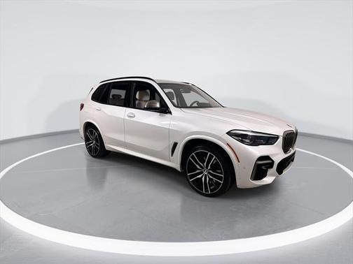 2022 BMW X5 M50i