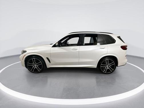 2022 BMW X5 M50i