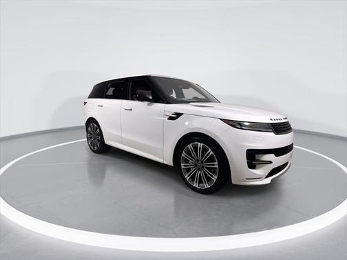 2025 Land Rover Range Rover Sport SE