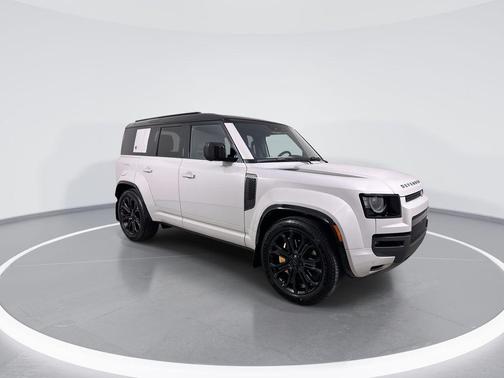 2026 Land Rover Defender 110 V8