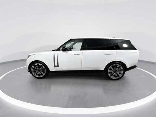 2026 Land Rover Range Rover P400 SE 7 Seat