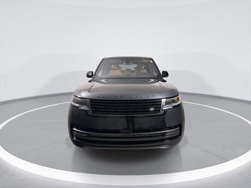 2025 Land Rover Range Rover P550e SE