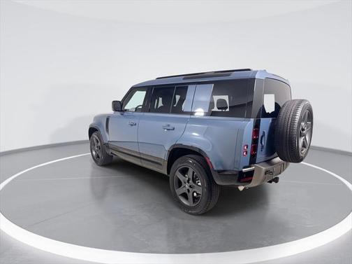 2025 Land Rover Defender 110 P400 X-Dynamic SE