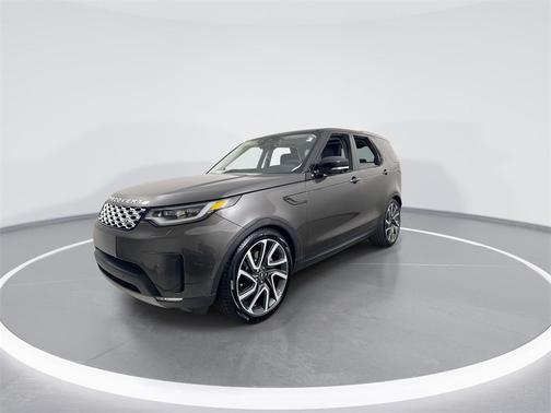 2025 Land Rover Discovery P300 S