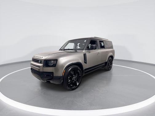 2025 Land Rover Defender 130 P400 X-Dynamic SE