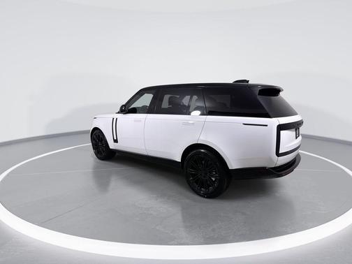 FUJI WHT 2026 Land Rover Range Rover P400 SE 7 Seat