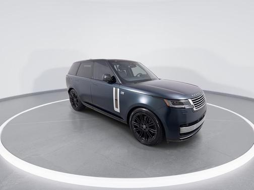 GREEN 2024 Land Rover Range Rover P615 SV