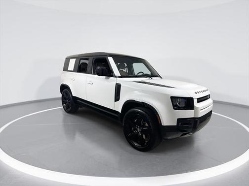 2025 Land Rover Defender 110 V8