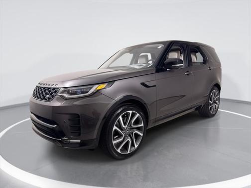 2025 Land Rover Discovery Dynamic SE