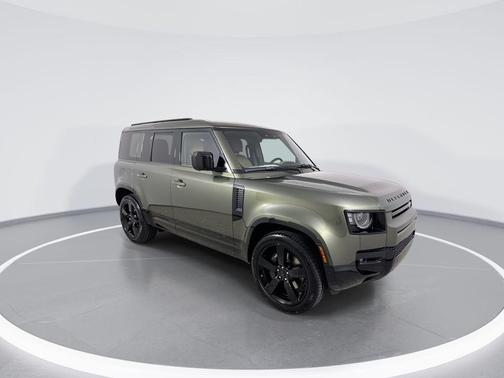 WOOLSTONE GRN M 2026 Land Rover Defender P400 X-Dynamic SE
