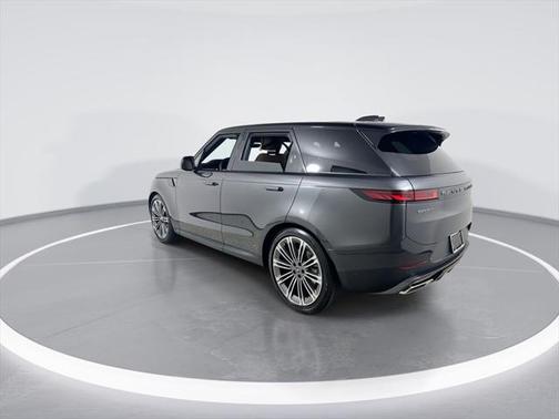 2025 Land Rover Range Rover Sport SE