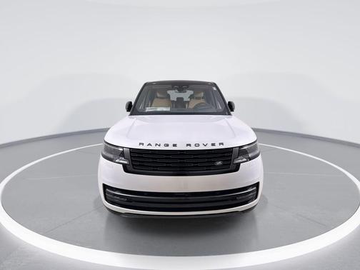 OSTUNI PRL WHT 2026 Land Rover Range Rover P400 SE
