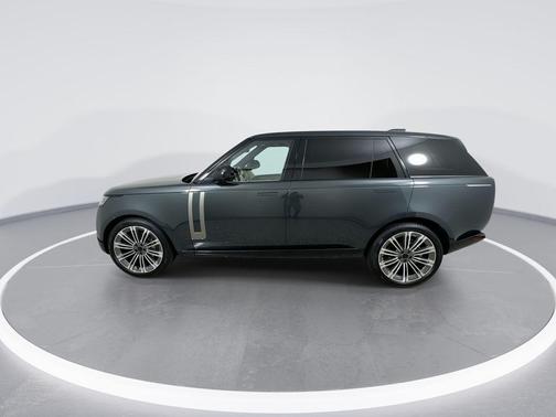 BELGRAVIA GRN M 2026 Land Rover Range Rover P400 SE 7 Seat