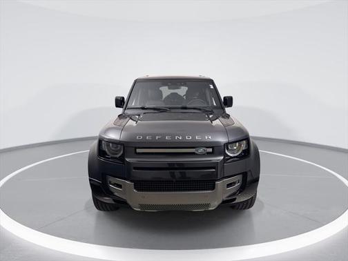 2025 Land Rover Defender 110 P400 X-Dynamic SE