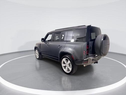 2025 Land Rover Defender 110 P400 X-Dynamic SE