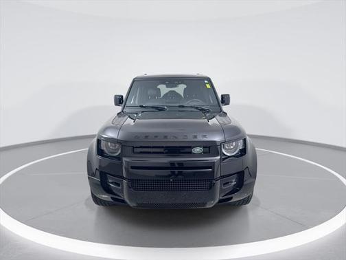 2024 Land Rover Defender 110 P400 X-Dynamic SE