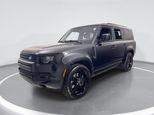 2025 Land Rover Defender 130 P400 X-Dynamic SE