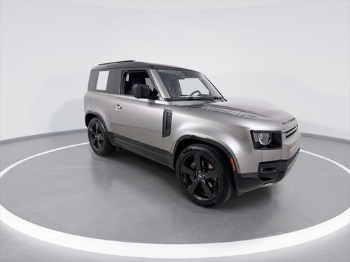 2025 Land Rover Defender X-Dynamic SE